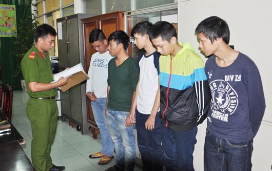 Mâu thuẫn trên facebook, chém nhau ngoài đời