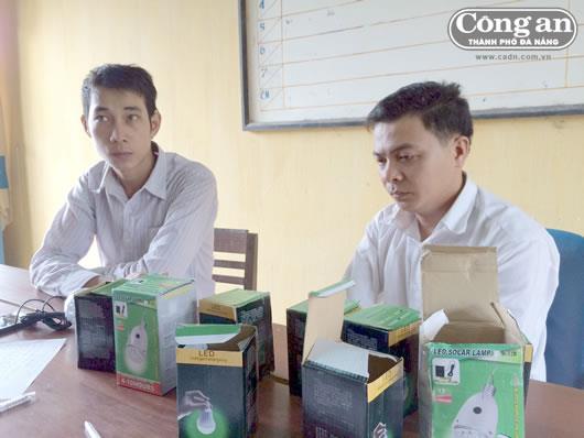 Nhân viên đi thuê mặt bằng