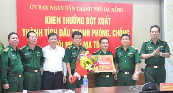 Lãnh đạo thành phố khen thưởng chuyên án ma túy của BĐBP