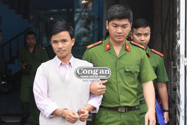 Bắt đối tượng lừa chạy điểm vào trường Công an