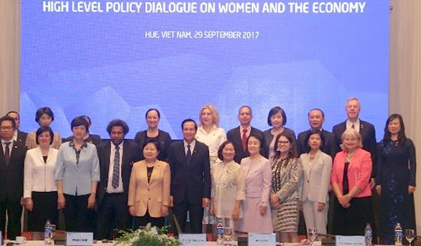 Thông qua Tuyên bố của Diễn đàn Phụ nữ và Kinh tế APEC năm 2017