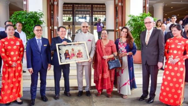 Bức tranh độc đáo tặng gia đình Tổng thống Ấn Độ