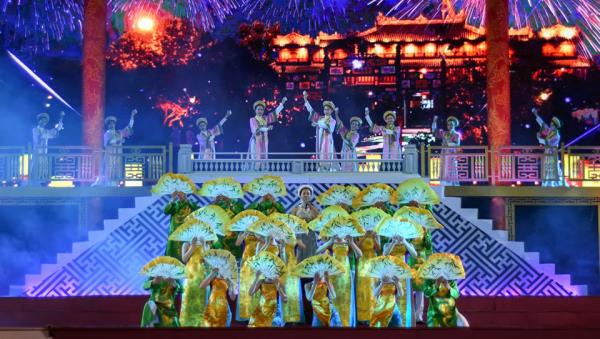 Bế mạc Festival Huế 2018: Vương vấn một Huế thương