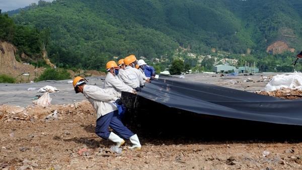 Giám sát chặt việc vận hành hệ thống xử lý nước rỉ rác tại bãi rác Khánh Sơn