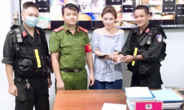 Trả tài sản cho du khách