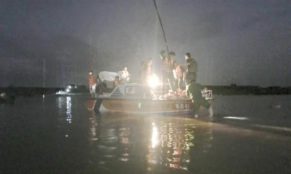 Tang thương làng nhỏ bên dòng Vu Gia