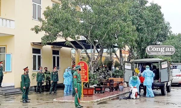 Cách ly 11 người Nghệ An đi cùng chuyến bay với bệnh nhân dương tính Covid-19