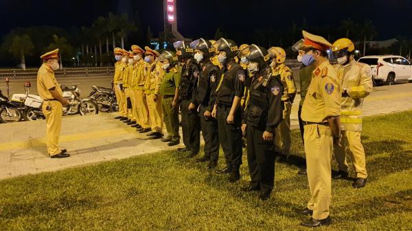 Công an Đà Nẵng ra quân phòng chống quái xế trên phố