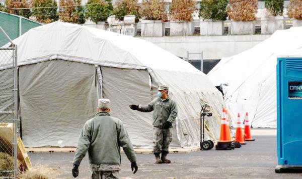 Dịch Covid-19 sáng 5/4: Số ca tử vong tăng kỷ lục, Anh lấy công viên dựng nhà xác