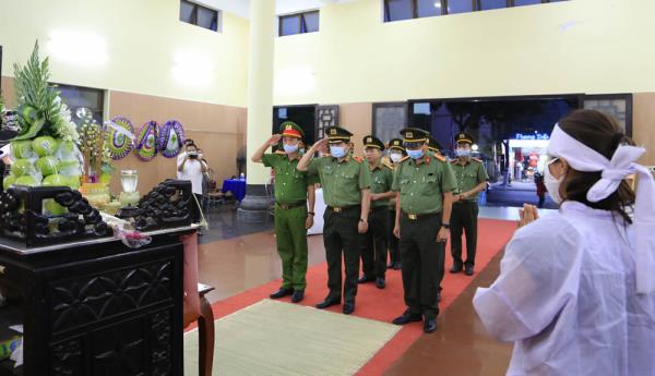 Tiếc thương tiễn đưa 2 cảnh sát hy sinh trên đường làm nhiệm vụ