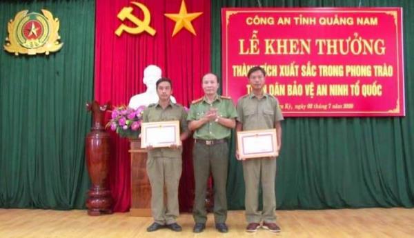 Khen thưởng 3 công dân có thành tích bắt giữ Triệu Quân Sự